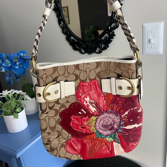 Coach Handbags - Limited Edition Coach Poppy Floral Jacquard Shoulder Bag J05Q-6123